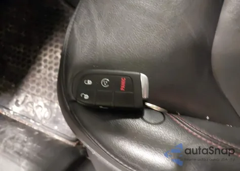 2018 Jeep Renegade Trailhawk 4X4 из США, поврежденный, VIN ZACCJBCB1JPH99981